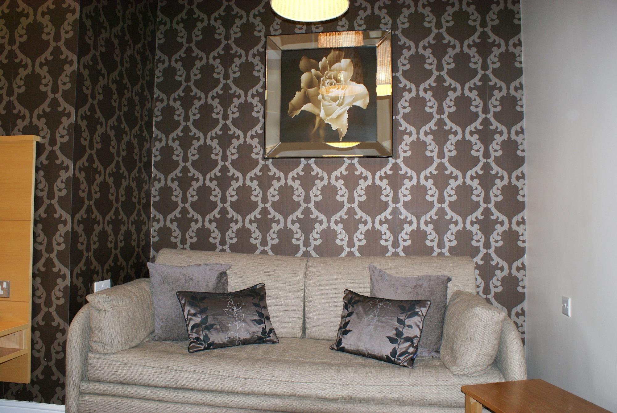 The Old Barn Inn Newport  Bagian luar foto